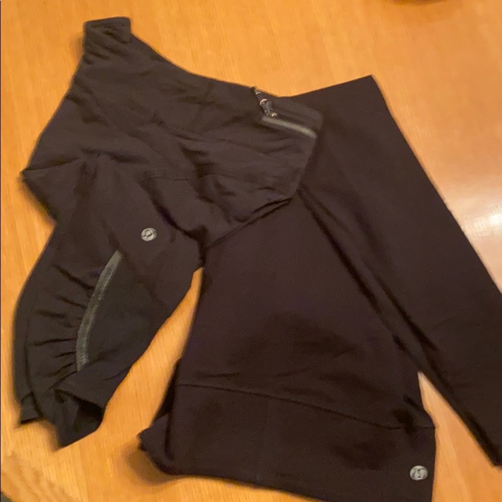 2 pair Lululemon leggings